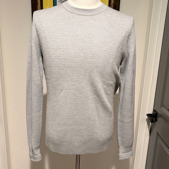 Banana Republic Men's Textured Grey Crewneck Sweater Size M Brand New - Picture 1 of 4